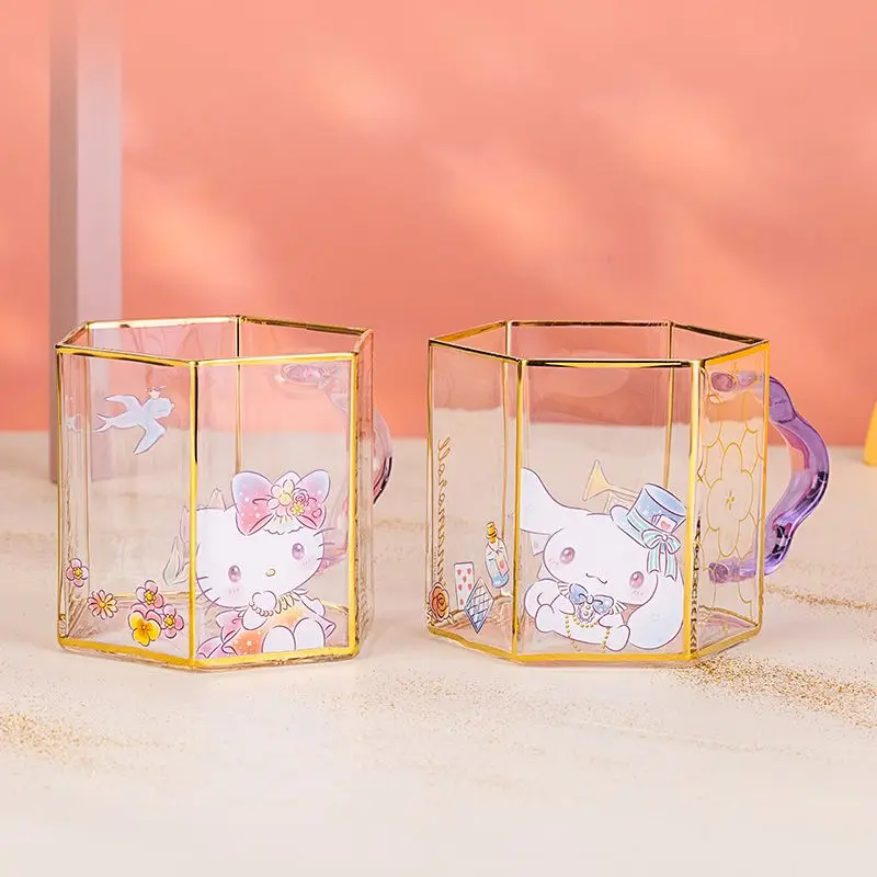 Кавайный Sanrio аниме хобби Cinnamoroll Hello Kitty мультфильм шестигранный стакан термостойкая кофейная кружка подарок для девушки
Кавайный Sanrio аниме хобби Cinnamoroll Hello Kitty мультфильм шестигранный стакан термостойкая кофейная кружка подарок для девушки