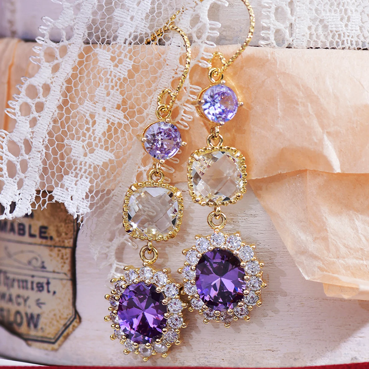France Simple Classic Purple Zircon Exquisite Crystal Tassel Handmade Smooth Luxury Temperament Romantic Earrings Jewelry Gift
France Simple Classic Purple Zircon Exquisite Crystal Tassel Handmade Smooth Luxury Temperament Romantic Earrings Jewelry Gift