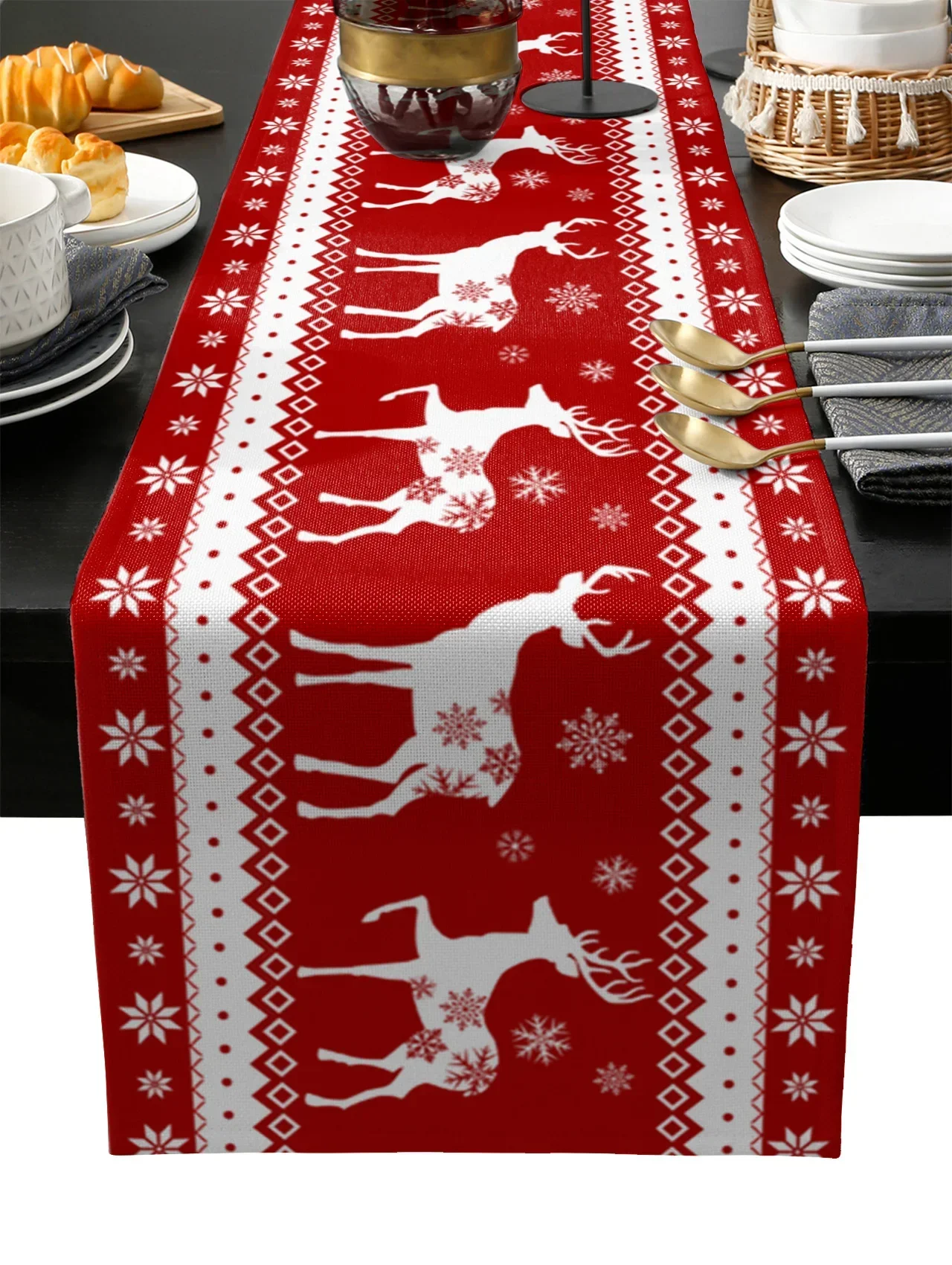 

Christmas Elk Snowflake Red Table Runner Wedding Decoration Tablecloth Kitchen Dining Table Cover Home Party Table Decoration