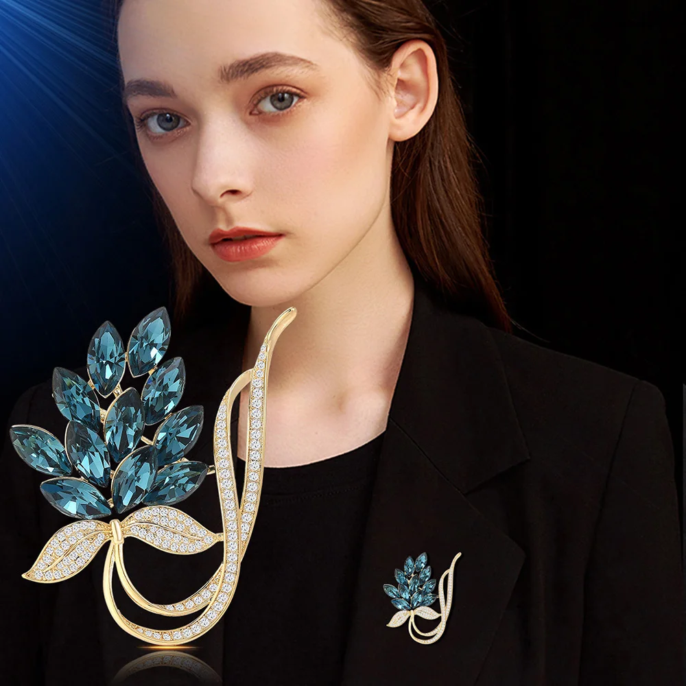 Elegant High-end Fresh Water Pearl Lotus-shaped Brooches for Women Luxury Blue Crystal Micro-inlaid Zircon Coat Accessories Pin
Elegant High-end Fresh Water Pearl Lotus-shaped Brooches for Women Luxury Blue Crystal Micro-inlaid Zircon Coat Accessories Pin