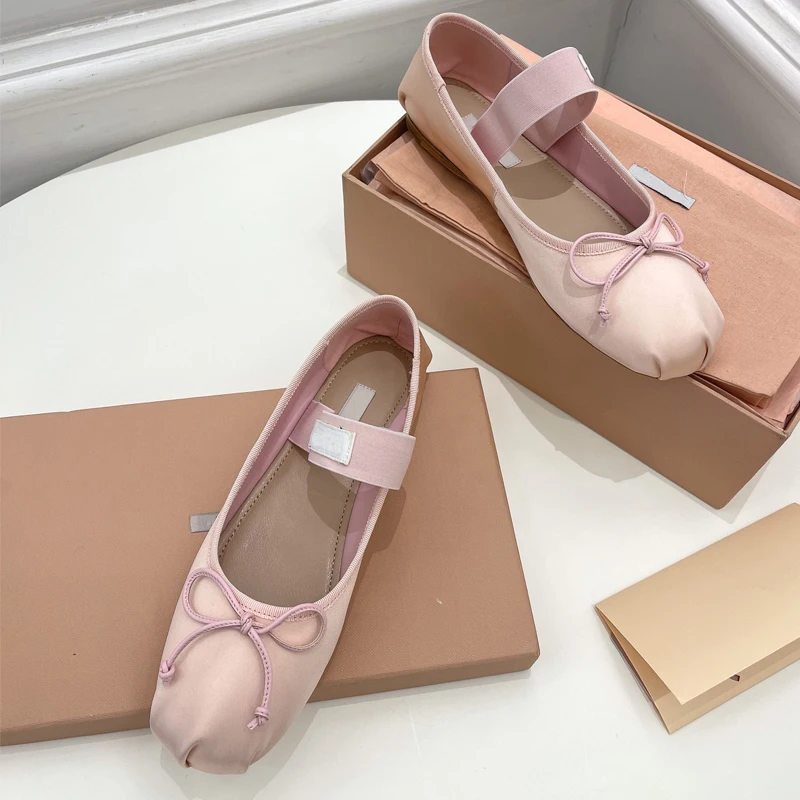 

Sweet Pink Silk Bowknot Flat Shoe Woman Brand Genuine Leather Lining Ballet Shoes 2024 Casual Round Toe Elastic Band Runway Shoe