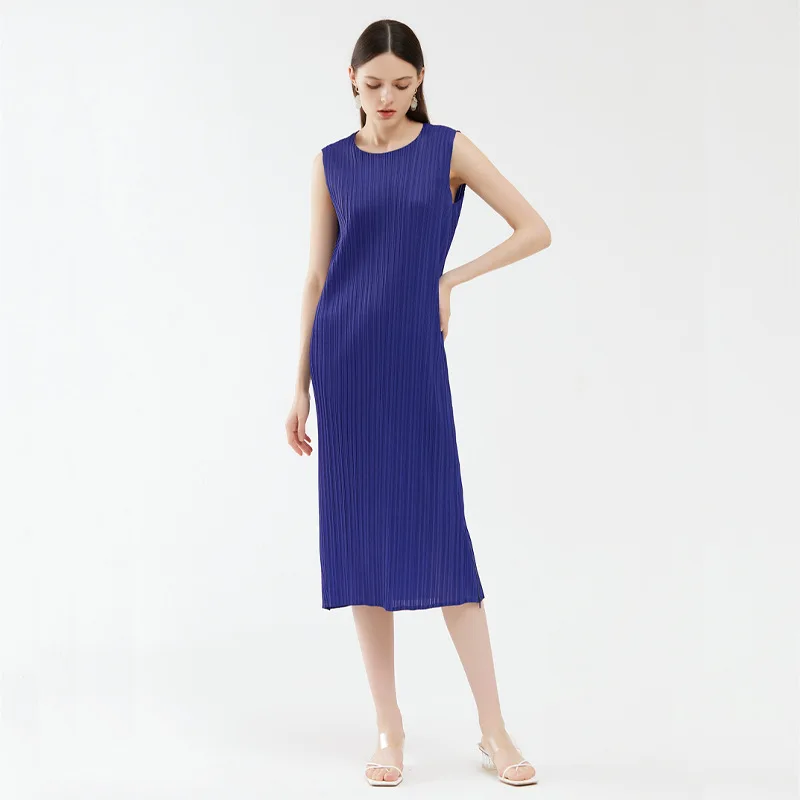 2022 new summer women's design sense slit sleeveless dress female niche temperament zipper dress
2022 new summer women's design sense slit sleeveless dress female niche temperament zipper dress
