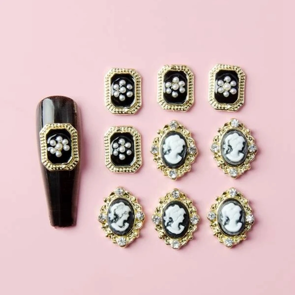 1Pcs Simple Design Nail Accessories Bowtie Black Gold Designer Charms for Nail Art Fashinon Korean Alloy Gems Stones
1Pcs Simple Design Nail Accessories Bowtie Black Gold Designer Charms for Nail Art Fashinon Korean Alloy Gems Stones