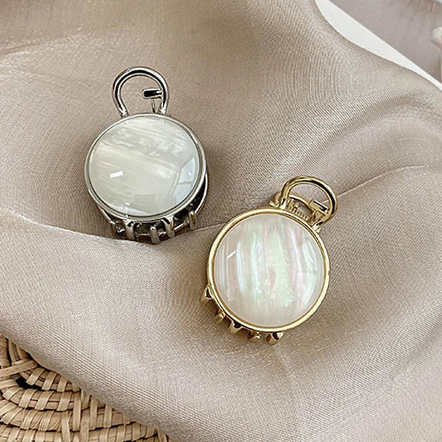 Sweet Mini Round Pearl Hairpins Bangs Clamps For Women Girls Hair Claw Barrettes Hair Crab Clips Styling Metal Hair Accessories
Sweet Mini Round Pearl Hairpins Bangs Clamps For Women Girls Hair Claw Barrettes Hair Crab Clips Styling Metal Hair Accessories