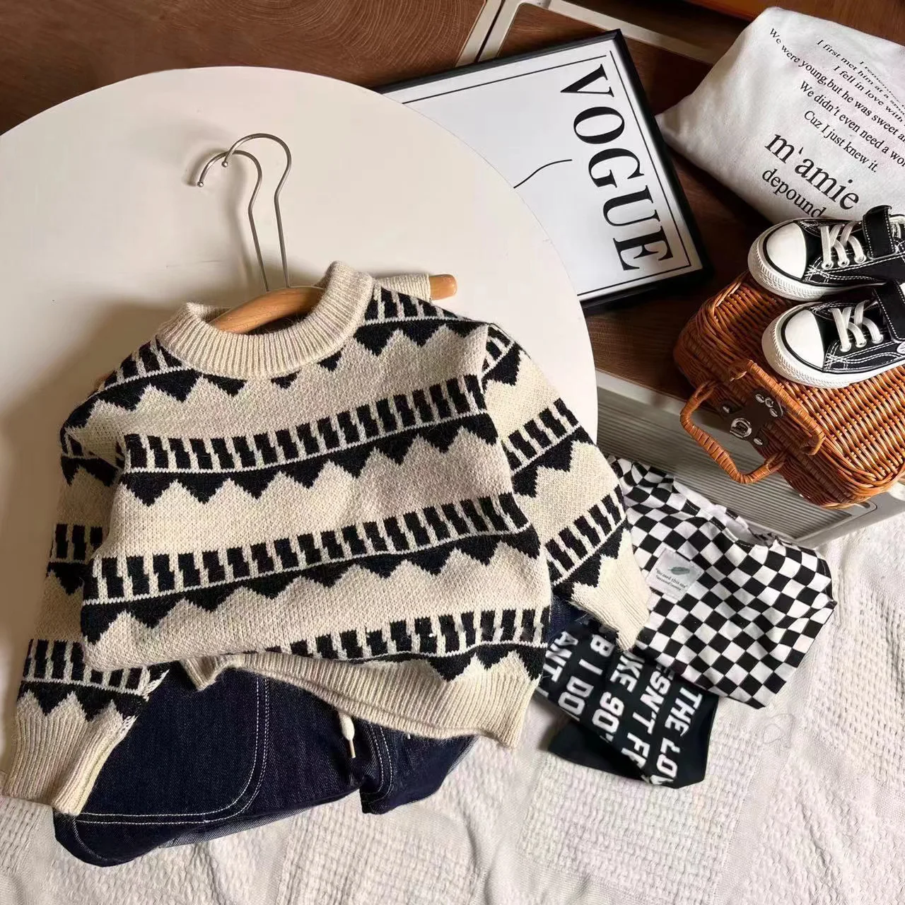 Casual Loose Baby Boys' Sweater Top Spring and Autumn Round Neck Pullover Colored baby girls Sweater clothes
Casual Loose Baby Boys' Sweater Top Spring and Autumn Round Neck Pullover Colored baby girls Sweater clothes
