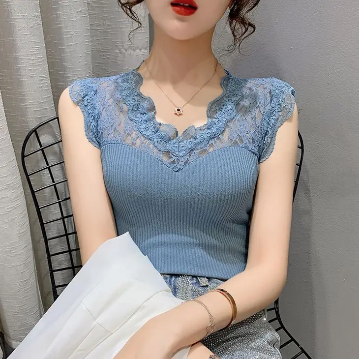 Summer V-neck Lace Stitching Pullover Sleeveless T-shirt Women's See-through Ice Silk Vest Suspender Knitted Base Layer Women
Summer V-neck Lace Stitching Pullover Sleeveless T-shirt Women's See-through Ice Silk Vest Suspender Knitted Base Layer Women