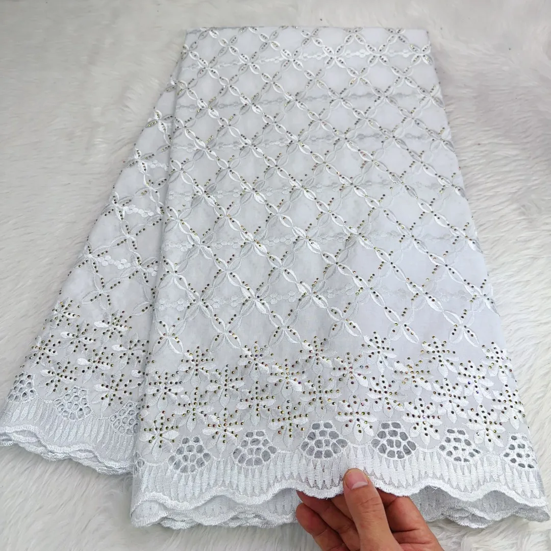 5 Yard Swiss Fabric 2023 Latest Beaded Embroidery African 100% Cotton Voile Lace with Stonk Style For wedding Party CJB9-125
5 Yard Swiss Fabric 2023 Latest Beaded Embroidery African 100% Cotton Voile Lace with Stonk Style For wedding Party CJB9-125