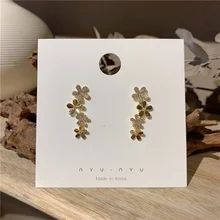 New cute micro-inlaid zircon flower earrings women's Korean version of sweet metal flower earrings fashion elegant jewelry gifts
New cute micro-inlaid zircon flower earrings women's Korean version of sweet metal flower earrings fashion elegant jewelry gifts