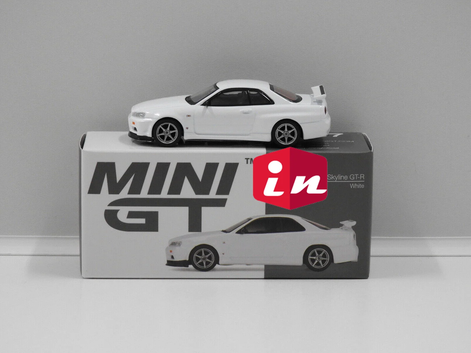Мини GT- 1/64 Skyline GT-R (R34) V-Spec N1 белая коллекция литых моделей автомобилей ограниченный выпуск хобби-игрушки
Мини GT- 1/64 Skyline GT-R (R34) V-Spec N1 белая коллекция литых моделей автомобилей ограниченный выпуск хобби-игрушки