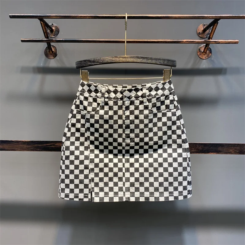 Short Mini Denim Skirt For Women 2024 Summer New Chessboard Plaid High Waist Slim Fit Versatile Split Sheath Skirts Clothing
Short Mini Denim Skirt For Women 2024 Summer New Chessboard Plaid High Waist Slim Fit Versatile Split Sheath Skirts Clothing