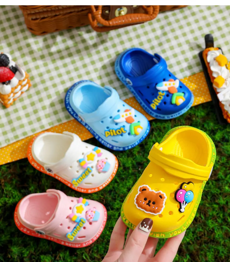 EVA Summer Kids Sandals Hole Children's Shoes Slippers Anti-Skid Cartoon DIY Design Hole Baby Shoes Sandy Beach For Boys Girls EVA Summer Kids Sandals Hole Children's Shoes Slippers Anti-Skid Cartoon DIY Design Hole Baby Shoes Sandy Beach For Boys Girls