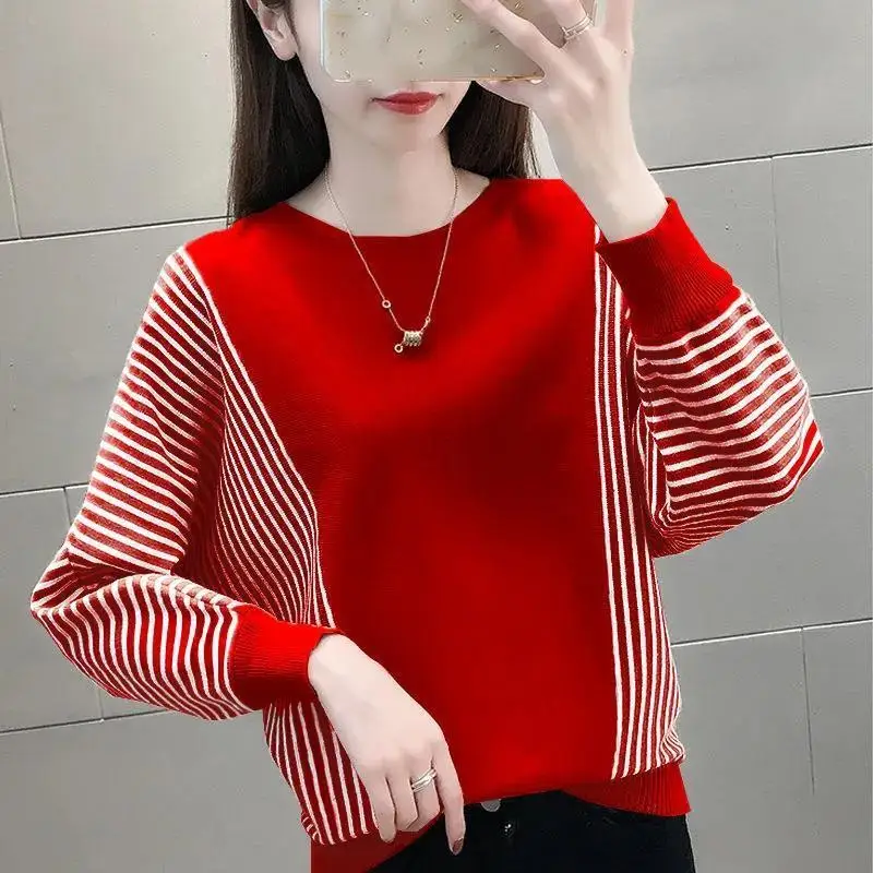 

2023 Autumn Winter Women's Sweater Pullover New Fashion Stripe Splice Bat Shirt Knitwear Sweater Loose Jumper Casual Female Tops