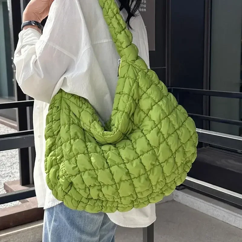 

South Korea's new fold cloud bag all fashion single shoulder hand dumpling bag large capacity down cotton underarm female bag