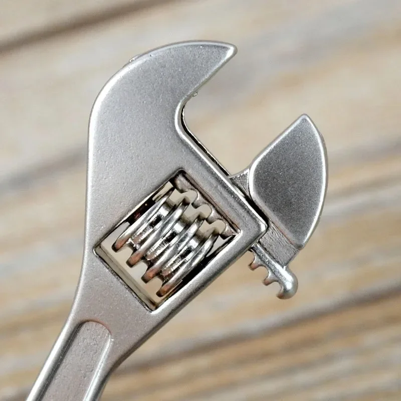 /*+Universal Mini Wrench Keychain Adjustable Wrench -==Key Chain Adjustable Metal Spanner Keyring Wrench Tools Hand Tool
/*+Universal Mini Wrench Keychain Adjustable Wrench -==Key Chain Adjustable Metal Spanner Keyring Wrench Tools Hand Tool