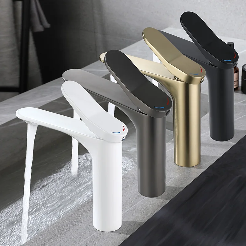 Gold faucet basin hot and cold bathroom countertop basin washbasin washbasin bathroom cabinet white faucet gray faucet 
Gold faucet basin hot and cold bathroom countertop basin washbasin washbasin bathroom cabinet white faucet gray faucet