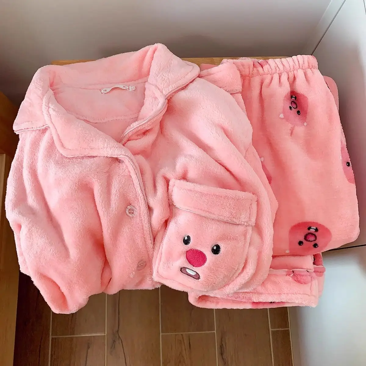 New Pajamas Kawaii Cute Loopys Sweet Creative Thickened Fluffy Cartoon Comfortable Long Sleeve Pants Set Birthday Gift
New Pajamas Kawaii Cute Loopys Sweet Creative Thickened Fluffy Cartoon Comfortable Long Sleeve Pants Set Birthday Gift