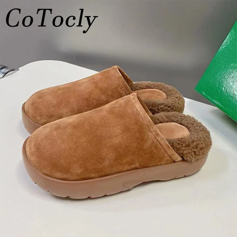 Winter Wool Slippers Women Round Toe Cow Suede Flat Slides Street Style Mules Unisex Casual Comfort Thick Sole Slippers Man
Winter Wool Slippers Women Round Toe Cow Suede Flat Slides Street Style Mules Unisex Casual Comfort Thick Sole Slippers Man