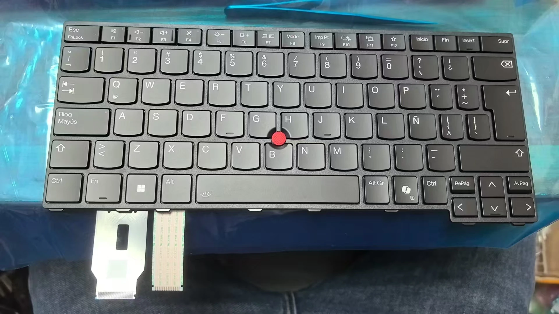 New Original for Lenovo ThinkPad L14 T14 P14s Gen 5 Gen 6 Backlit LA Spanish Keyboard 5N21M37904 5N21M38132 5N21M38528 New Original for Lenovo ThinkPad L14 T14 P14s Gen 5 Gen 6 Backlit LA Spanish Keyboard 5N21M37904 5N21M38132 5N21M38528