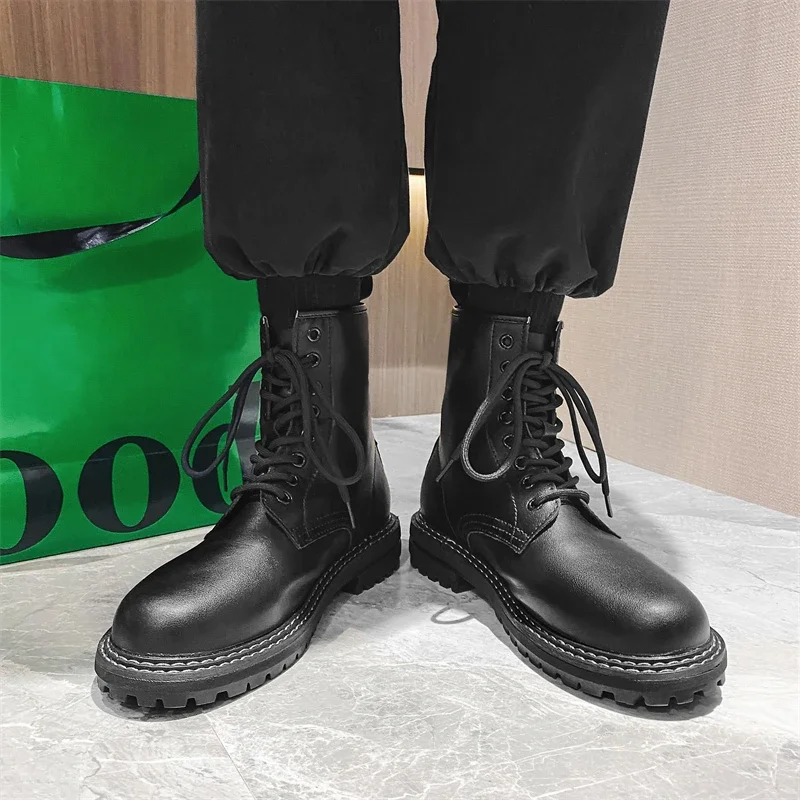 Classic Men's Black Combat Boots Outdoor Motorcycle Boots Women's Lace Up Vintage Round Toe Boots Casual with Cotton Ankle Boots
Classic Men's Black Combat Boots Outdoor Motorcycle Boots Women's Lace Up Vintage Round Toe Boots Casual with Cotton Ankle Boots