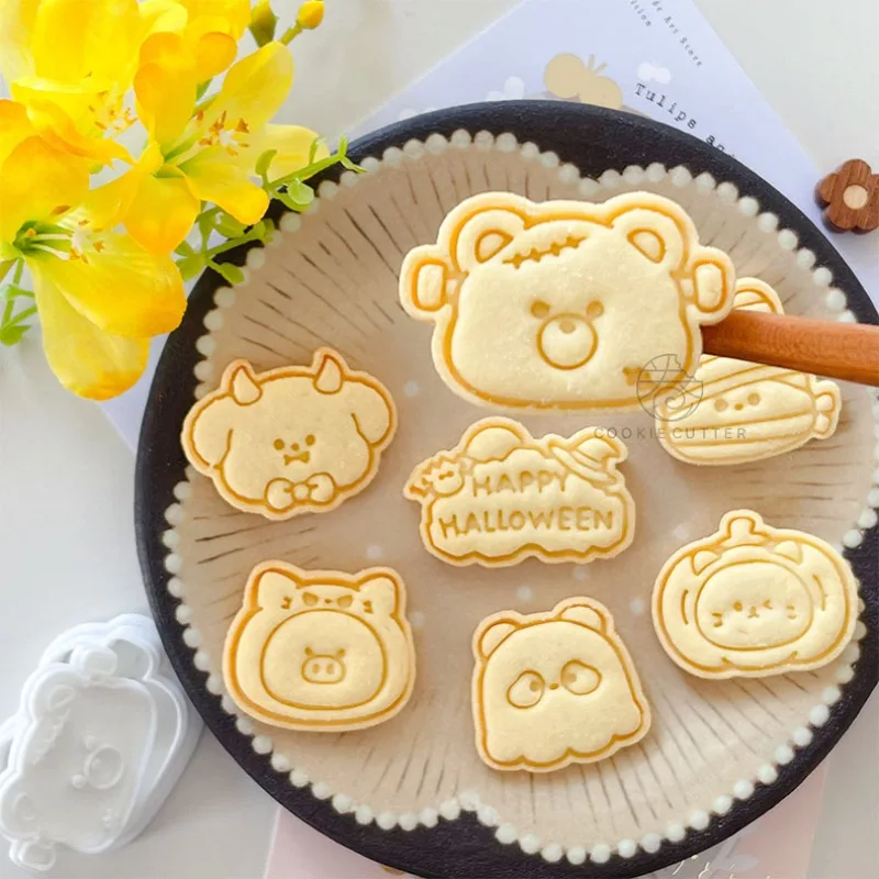 

Creative Halloween Cookie Mold Cute Puppy Cats Fondant Dessert Pastry Mould Cake Decoration Biscuit Sugar Kitchen Baking Tool