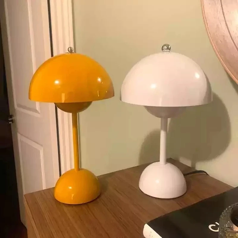 Modern Flower Bud LED Night Light Mushroom Table Lamps Nordic Bedside Lamp Wedding Room Desk Simple Decoration Bedroom
Modern Flower Bud LED Night Light Mushroom Table Lamps Nordic Bedside Lamp Wedding Room Desk Simple Decoration Bedroom