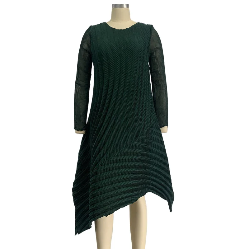 Miyake Original Pleated Dress Women 2023 Fall New Temperament Handmade Pleated Round Neck Loose Big Yards Medium-length Skirt
Miyake Original Pleated Dress Women 2023 Fall New Temperament Handmade Pleated Round Neck Loose Big Yards Medium-length Skirt