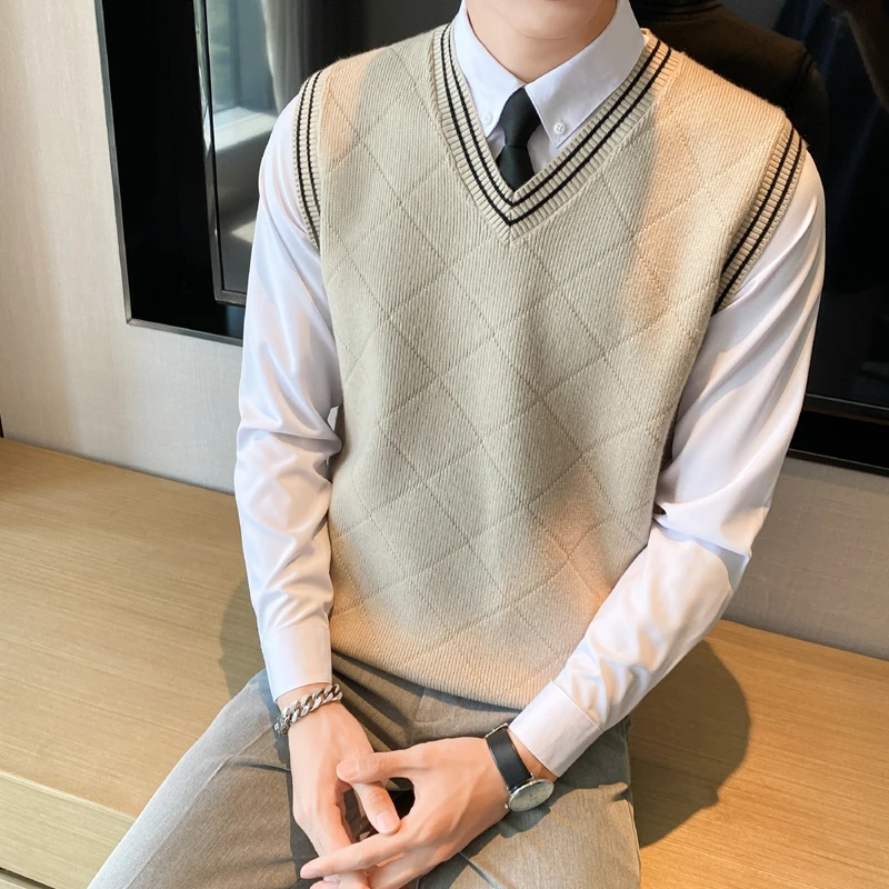Student Korean Vest Retro Knit Men's S-3XL Sweaters V-neck Woolen Clothes New Pattern Sleeveless Sweater Autumn 2022
Student Korean Vest Retro Knit Men's S-3XL Sweaters V-neck Woolen Clothes New Pattern Sleeveless Sweater Autumn 2022