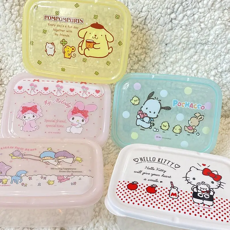 Милая коробка для хранения Hello Kitty Y2K Sanrio Kawaii аниме pompurin My Melody коробка для хранения продуктов мультяшный Ланч-бокс подарок для девочки
Милая коробка для хранения Hello Kitty Y2K Sanrio Kawaii аниме pompurin My Melody коробка для хранения продуктов мультяшный Ланч-бокс подарок для девочки