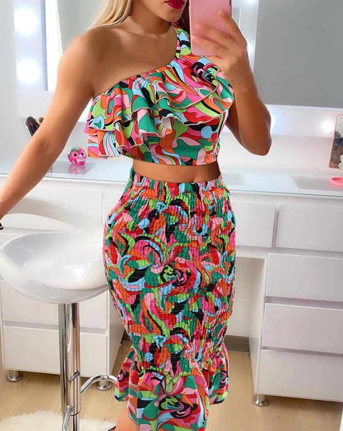 

Women's Suit 2024 Spring/summer Latest One Shoulder Sleeveless Midi Paisley Print Ruffles Crop Top & Vacation Shirred Skirt Set