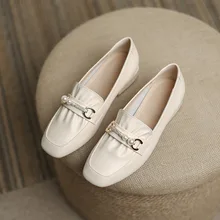 TOPHQWS Retro Square Toe Women Loafers 2022 Spring Flat Shoes Casual Designer Shoes Female High Quality Leather Women Low Heels
TOPHQWS Retro Square Toe Women Loafers 2022 Spring Flat Shoes Casual Designer Shoes Female High Quality Leather Women Low Heels