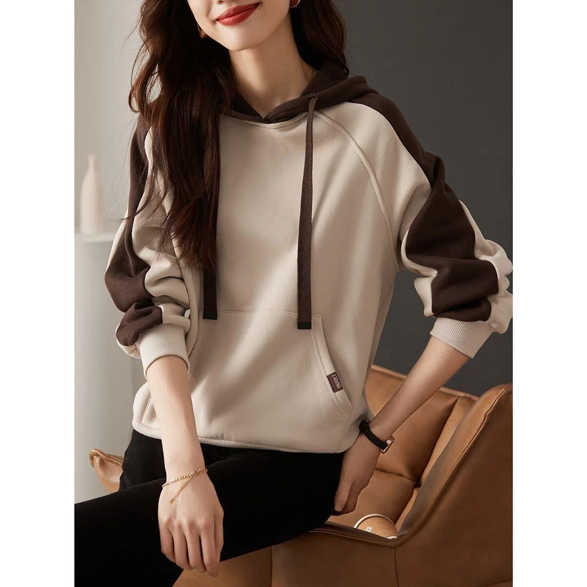 

Contrast Hooded Sweater Women Fall/Winter American Retro 2023 Explosions In Long Lazy Loose Tops With Velvet Thickening