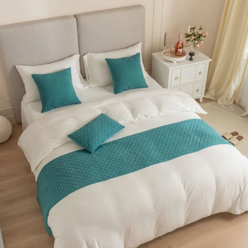 Dutch Velvet Double-sided Bed Flag Minimalist Diamond Patterned Bed Scarf Hotel Homestay Decoration Soft Comfortable Bed Covers
Dutch Velvet Double-sided Bed Flag Minimalist Diamond Patterned Bed Scarf Hotel Homestay Decoration Soft Comfortable Bed Covers