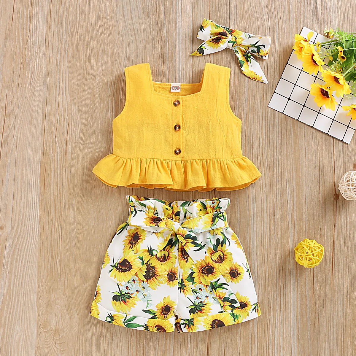 1 2 3 4 Years Old Baby Girls Clothing Sets Summer Fashion Solid Color Top And Sunflower Shorts Little Princess Suit Kids Clothes
1 2 3 4 Years Old Baby Girls Clothing Sets Summer Fashion Solid Color Top And Sunflower Shorts Little Princess Suit Kids Clothes