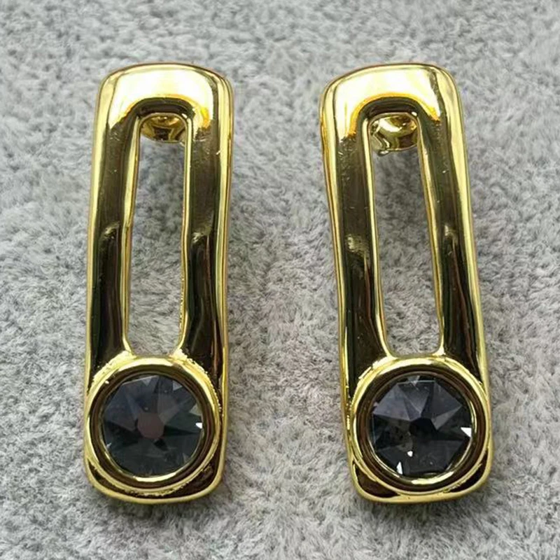 2023 High Quality Spanish Creative Exquisite Fashion Trend Gem Earrings Women's Romantic Jewelry Gifts
2023 High Quality Spanish Creative Exquisite Fashion Trend Gem Earrings Women's Romantic Jewelry Gifts