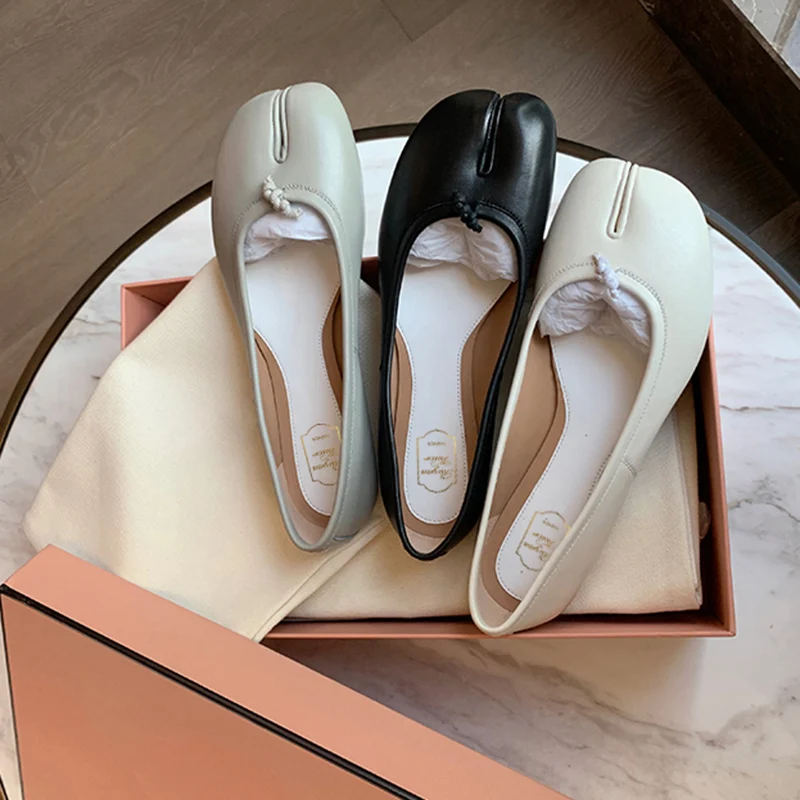 New Split Toe Flats Woman Party Shoes Women Mary Janes Shoes Female Fashion Brand Design Tabi Shoes Ladies zapatos de mujer
New Split Toe Flats Woman Party Shoes Women Mary Janes Shoes Female Fashion Brand Design Tabi Shoes Ladies zapatos de mujer