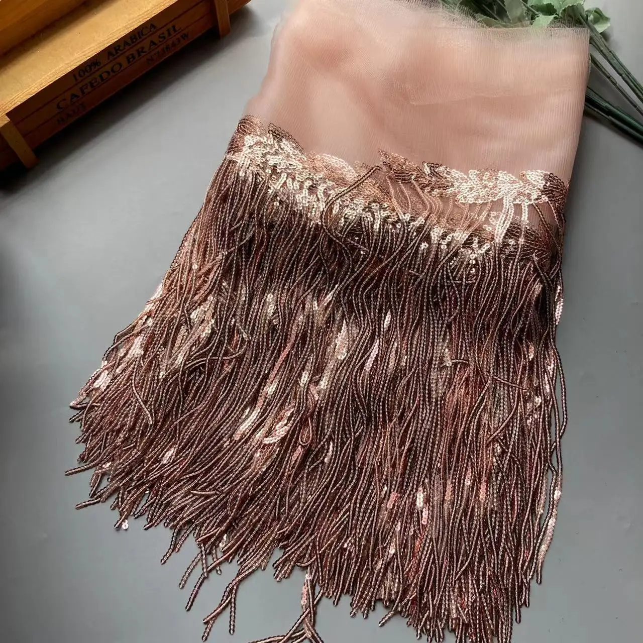 2 Yards Rose Gold 20cm Sequins Tassel Lace Fabric Fringe Trim Ribbon DIY Dance Performance Dresses Decoration Accessories
2 Yards Rose Gold 20cm Sequins Tassel Lace Fabric Fringe Trim Ribbon DIY Dance Performance Dresses Decoration Accessories
