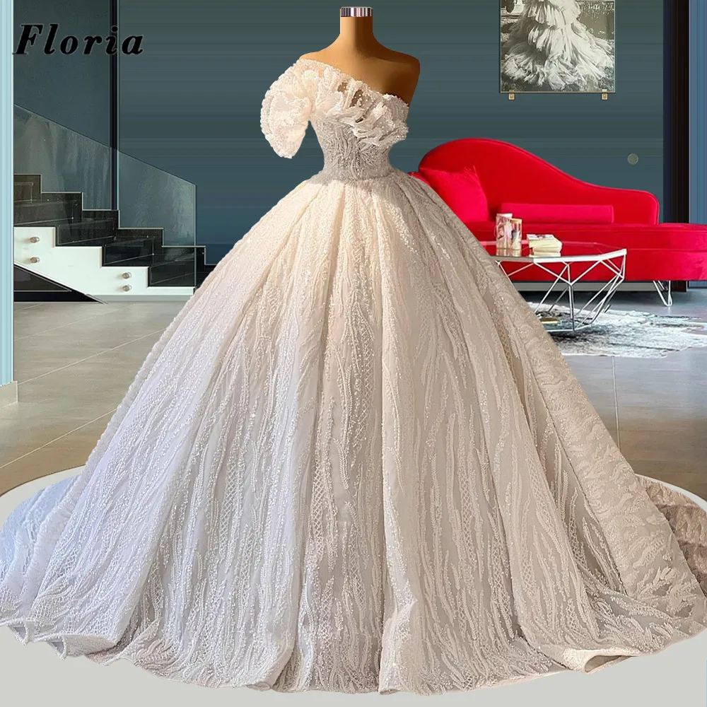 Floria Gorgeous Wedding Dresses Ball Gowns Plus Size Tiered Beaded Bride Dress Vestidos De Fiesta 2022 Arabic Dubai Bridal Gowns
Floria Gorgeous Wedding Dresses Ball Gowns Plus Size Tiered Beaded Bride Dress Vestidos De Fiesta 2022 Arabic Dubai Bridal Gowns