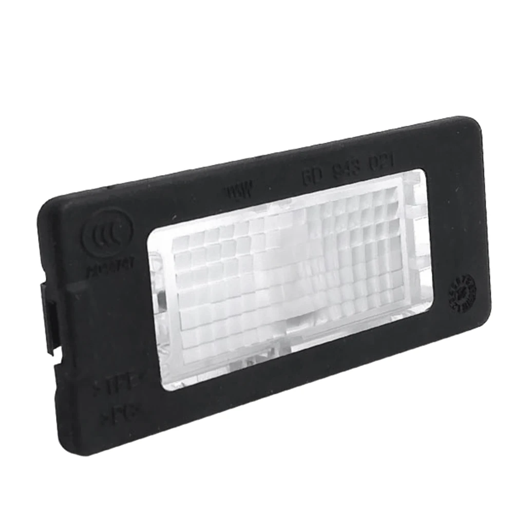 Галогенное освещение номерного знака для Passat B6 B7 Jetta MK6 Tiguan Touran Sharan Golf PLUS Seat Alhambra 5N0943021
Галогенное освещение номерного знака для Passat B6 B7 Jetta MK6 Tiguan Touran Sharan Golf PLUS Seat Alhambra 5N0943021