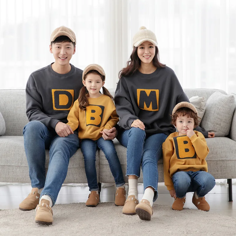 Fashion Korea Family Matching Outfits Family Look Shirts Letter Sweatshirts Mother&Children Parent-child Clothes Lover Set Warm
Fashion Korea Family Matching Outfits Family Look Shirts Letter Sweatshirts Mother&Children Parent-child Clothes Lover Set Warm