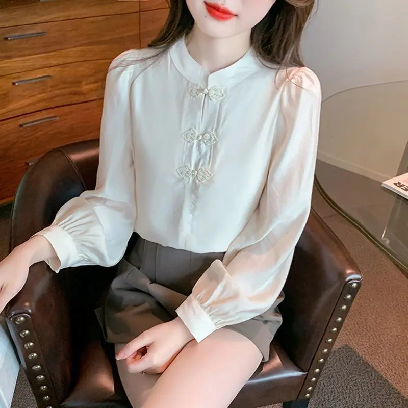 New Chinese Style Women's White Shirts Design Style Fashion Button Up Lantern Sleeve Blouse Female Casual Summer Clothing
New Chinese Style Women's White Shirts Design Style Fashion Button Up Lantern Sleeve Blouse Female Casual Summer Clothing
