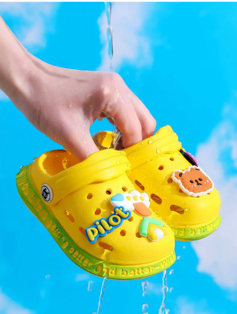 EVA Summer Kids Sandals Hole Children's Shoes Slippers Anti-Skid Cartoon DIY Design Hole Baby Shoes Sandy Beach For Boys Girls EVA Summer Kids Sandals Hole Children's Shoes Slippers Anti-Skid Cartoon DIY Design Hole Baby Shoes Sandy Beach For Boys Girls