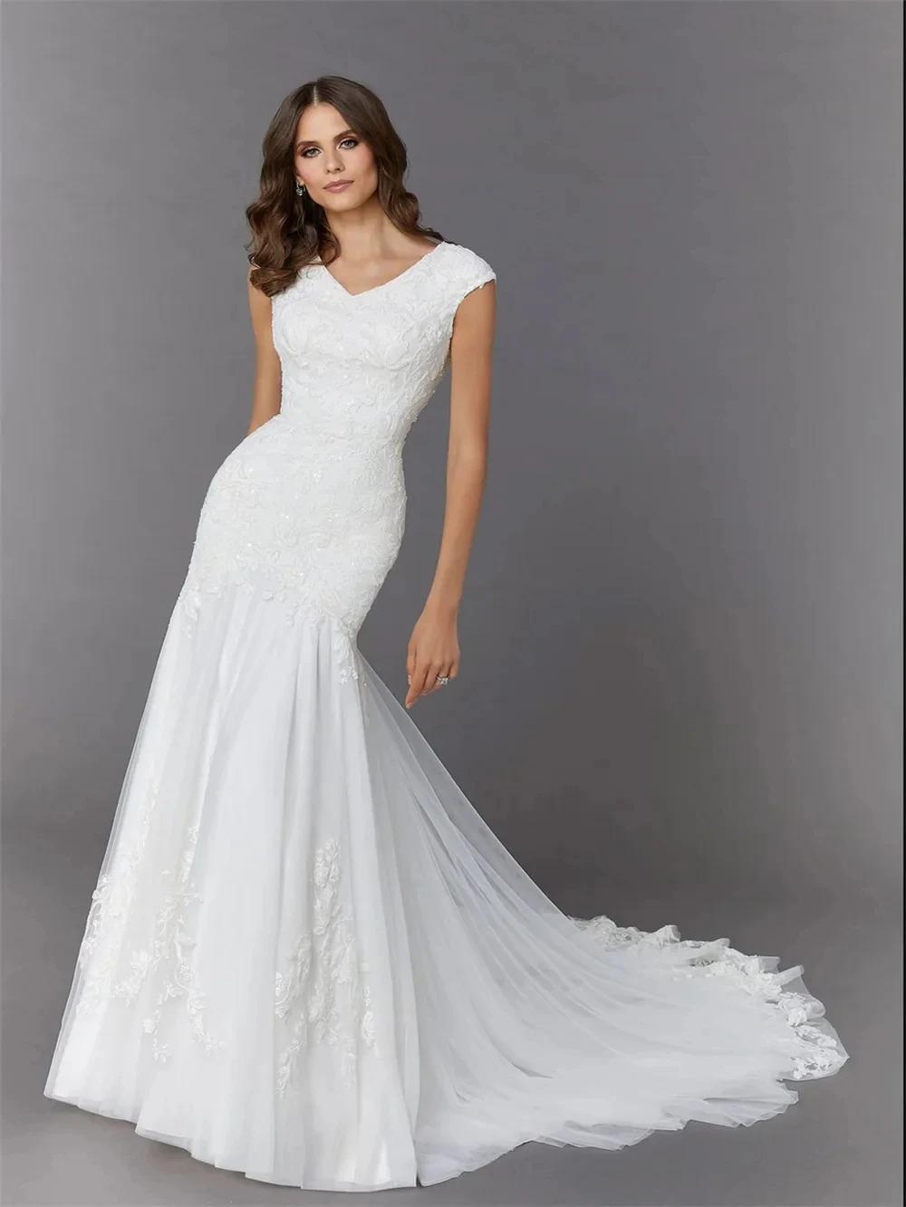 Romantic mermaid White hat sleeve V-neck tulle applique bag hip mop bride Wedding dress Beach photography Vestidos De Novia
Romantic mermaid White hat sleeve V-neck tulle applique bag hip mop bride Wedding dress Beach photography Vestidos De Novia