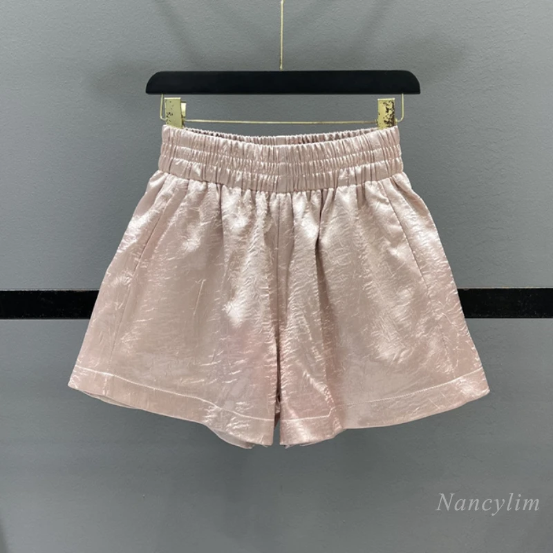 New Chinese Style Bright Surface Embossed Casual Shorts Women 2024 Summer Elastic High Waist Loose Wide-Leg Hot Pants
New Chinese Style Bright Surface Embossed Casual Shorts Women 2024 Summer Elastic High Waist Loose Wide-Leg Hot Pants