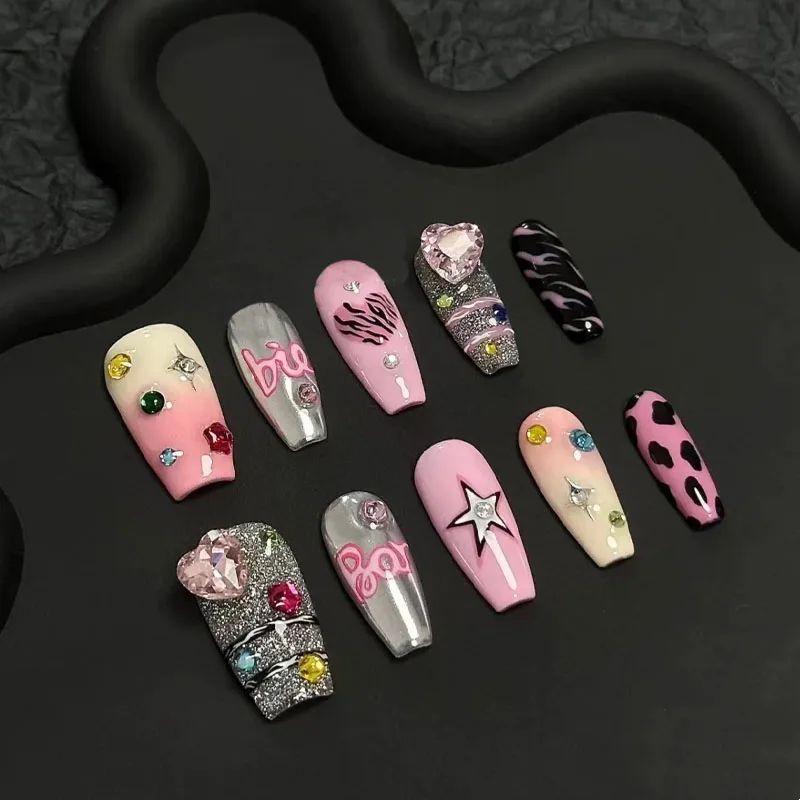 

Одежда Барби дизайн ногтей с трехмерным граффити ручная роспись личность водонепроницаемый горячий девушка современный маникюр