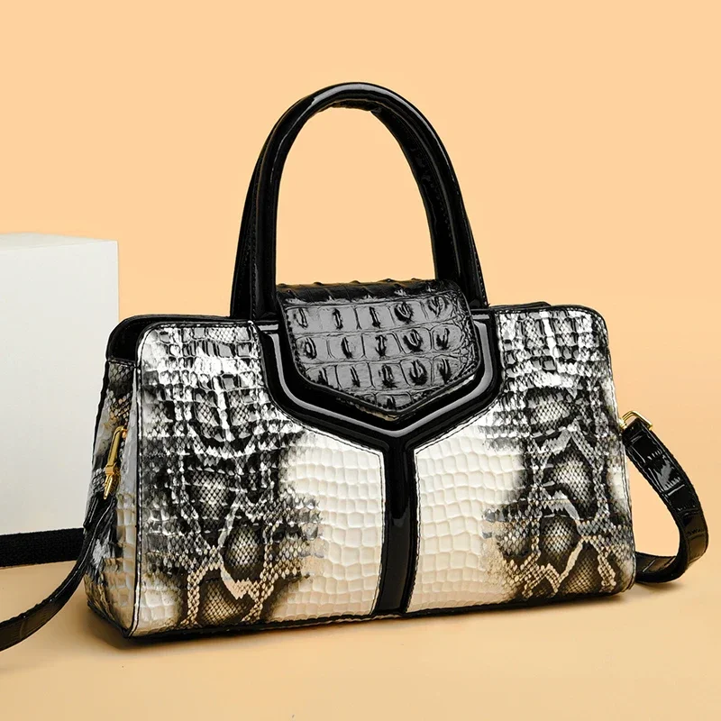 Luxury New Crocodile Cowhide Women's High Quality Leather Bag Large Capacity Female One Shoulder Handbag Boston Pillow Bag
Luxury New Crocodile Cowhide Women's High Quality Leather Bag Large Capacity Female One Shoulder Handbag Boston Pillow Bag