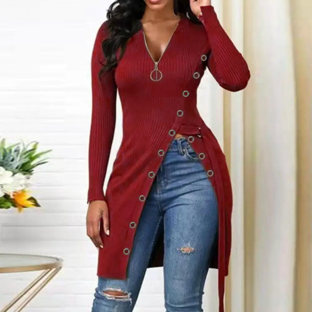 Топ женский трикотажный однотонный на молнии с V-образным вырезом и пуговицами
Топ женский трикотажный однотонный на молнии с V-образным вырезом и пуговицами