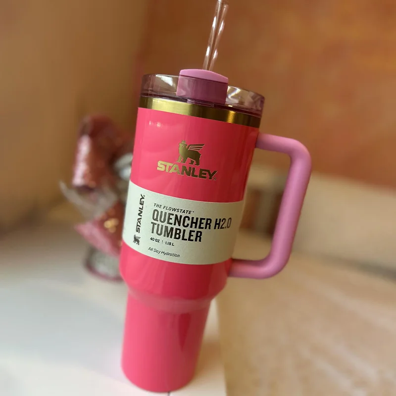 Розовая термобутылка для воды в Кубок Стэнли, Термокружка Из Нержавеющей Стали, Термокружка 40 унций, закалка, оригинальные термосы, вакуумная фляжка 
Розовая термобутылка для воды в Кубок Стэнли, Термокружка Из Нержавеющей Стали, Термокружка 40 унций, закалка, оригинальные термосы, вакуумная фляжка
