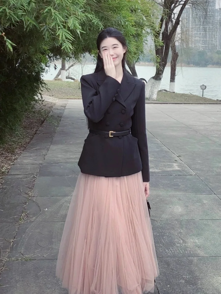 UNXX Elegant Style Professional Suit Set High-End Feel Goddess Jacket Half-Length Skirt Two-Piece for Spring
UNXX Elegant Style Professional Suit Set High-End Feel Goddess Jacket Half-Length Skirt Two-Piece for Spring
