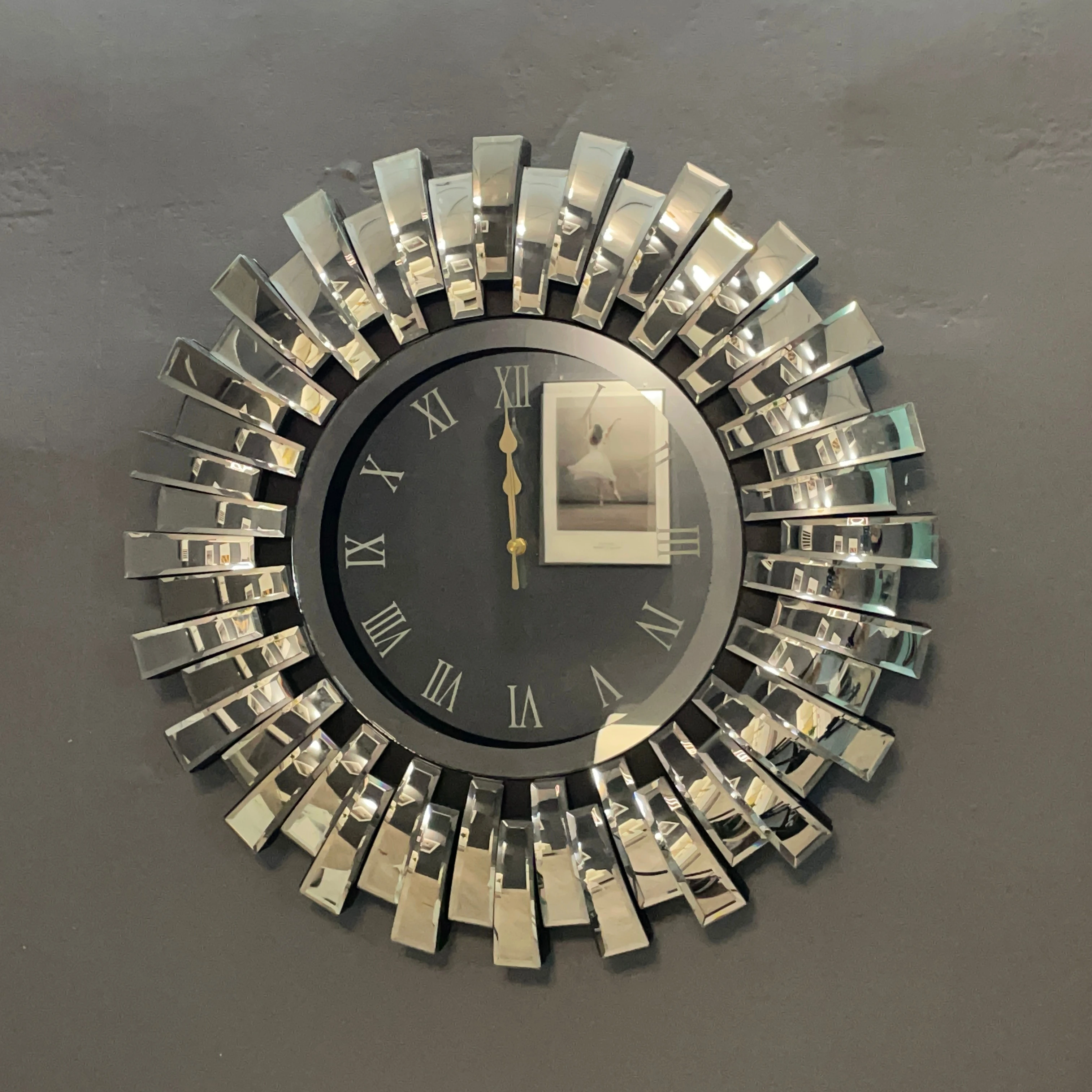 Luxury Modern living room furniture Decor Wall Clocks Fashion Crystal Mirror Wall Clocks For Hotel home
Luxury Modern living room furniture Decor Wall Clocks Fashion Crystal Mirror Wall Clocks For Hotel home