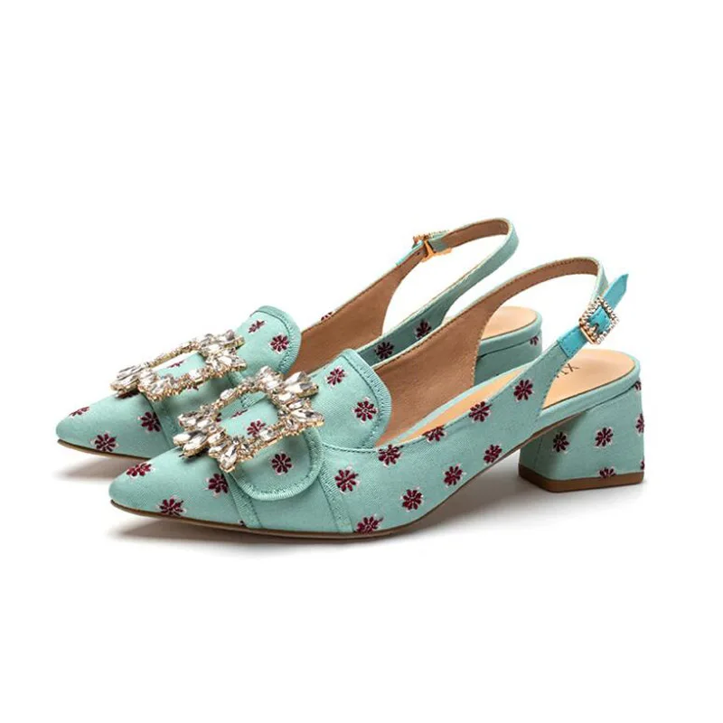 French Women Sandals Pointed Toe Crystal Embroidery Female Pumps Thin High Heel Sexy Ladies Summer Shoes Fashion New
French Women Sandals Pointed Toe Crystal Embroidery Female Pumps Thin High Heel Sexy Ladies Summer Shoes Fashion New